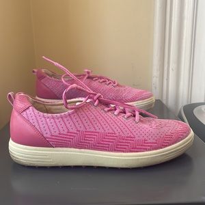 ECCO Women’s Pink Golf Casual Hybrid Ankle High Gold Sneakers $160 VGUC 9.5